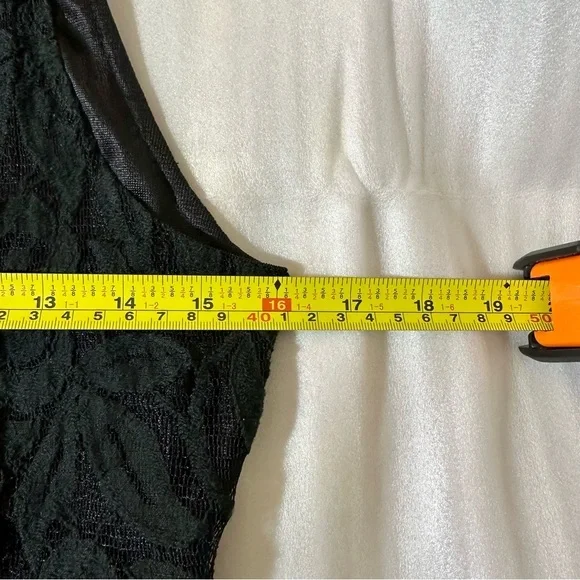 4/$35 Anthropologie Blue Bird Lace Vest - Picture 5 of 7